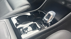 Volvo XC40 2.0 B3P Ultra Dark 5dr Auto Petrol Estate